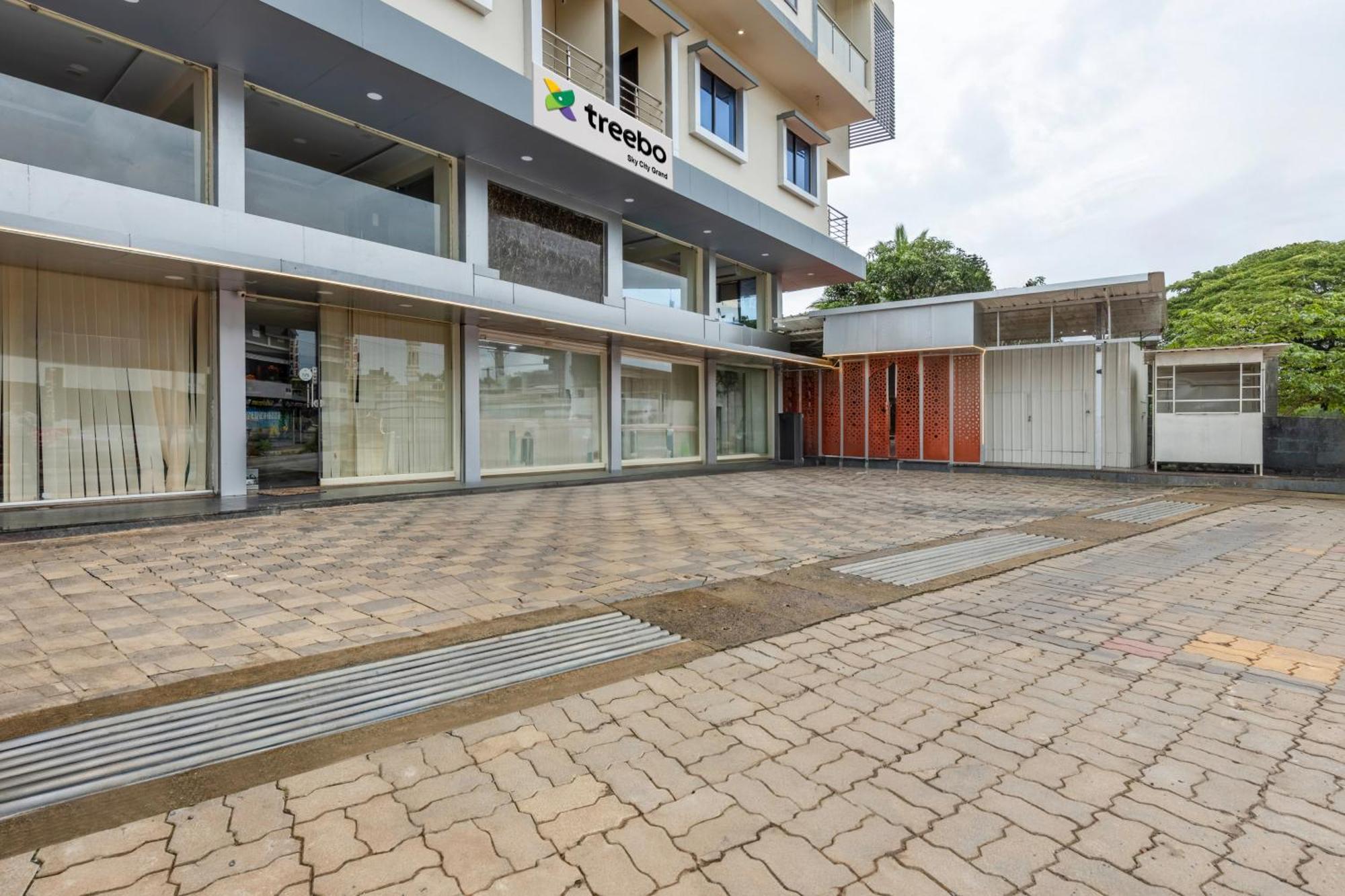 Treebo Sky City Grand, 5 Min From Mangalore Airport Zewnętrze zdjęcie